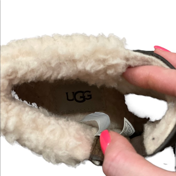 NWB UGG Benson Boot - Picture 5 of 6